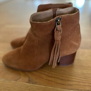 TAHARI Josie’ Suede Boots (Sz 8)